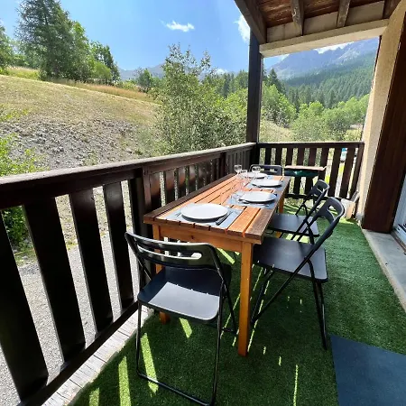 Sweet Sauze - Chaleureux - Lumineux Et Calme - Vue Sur La Montagne Enchastrayes